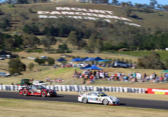 Bathurst 12 Hours Mount Panorama Australie